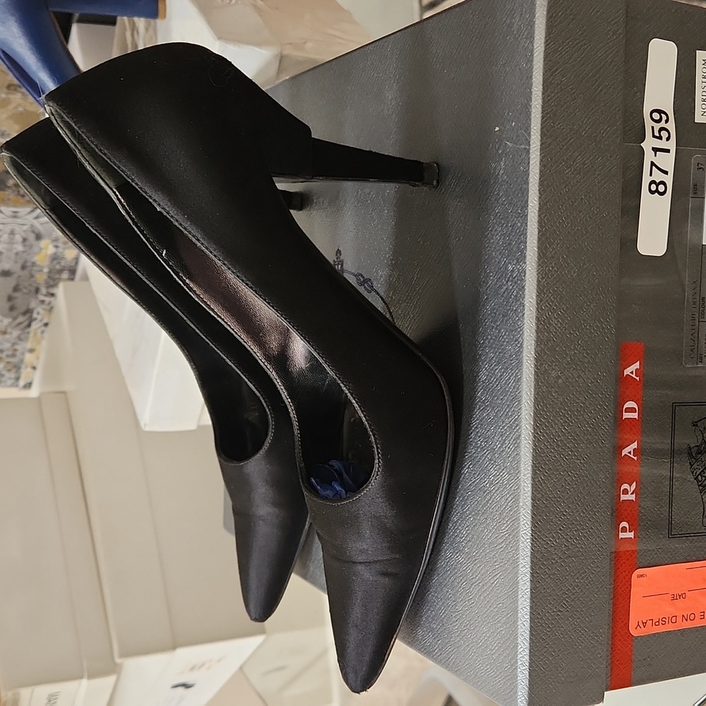 PRADA SIZE 371/2 HEELS - Picture 4 of 5